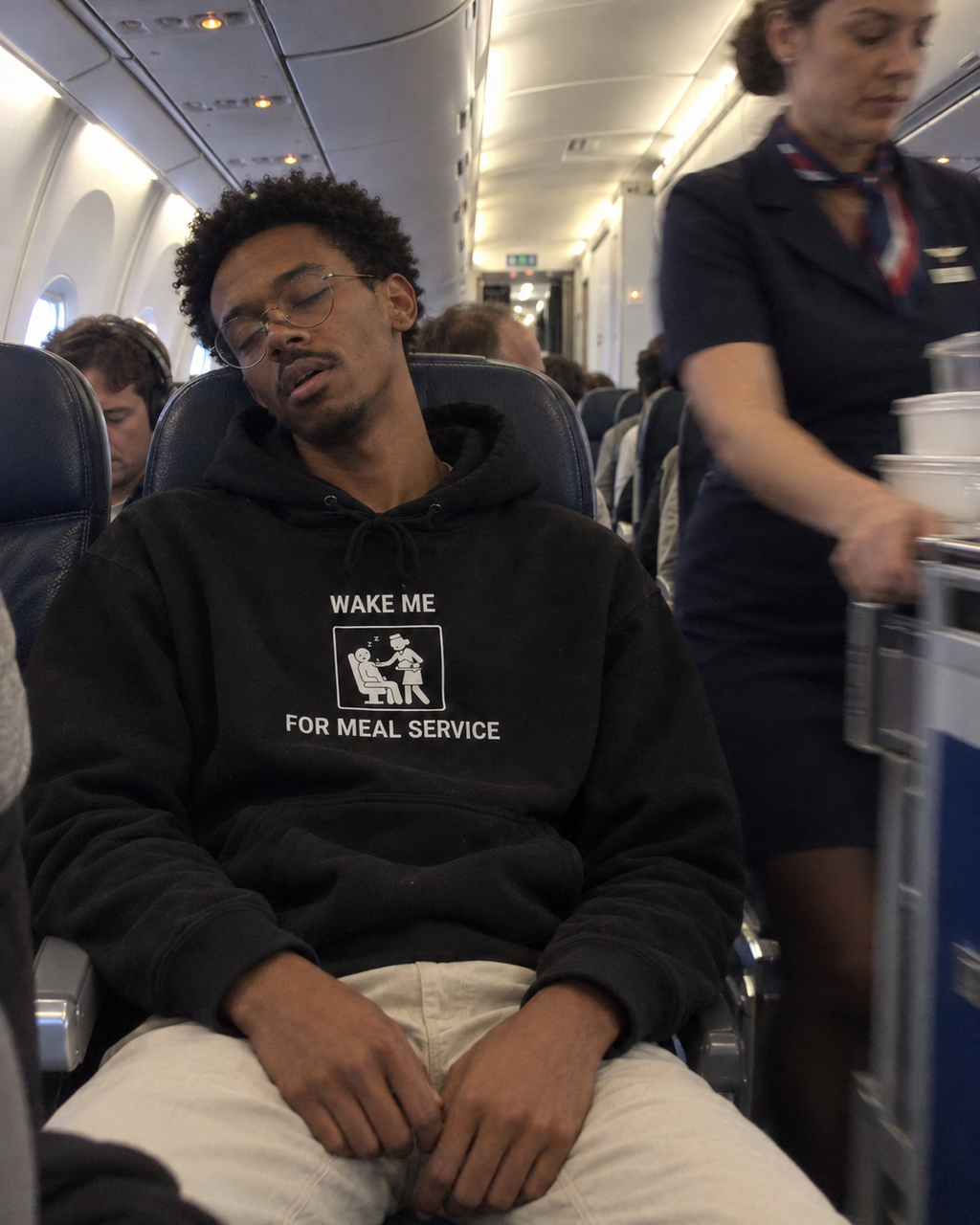 Wake Me for Meal Service - Hoodie divertido de viaje