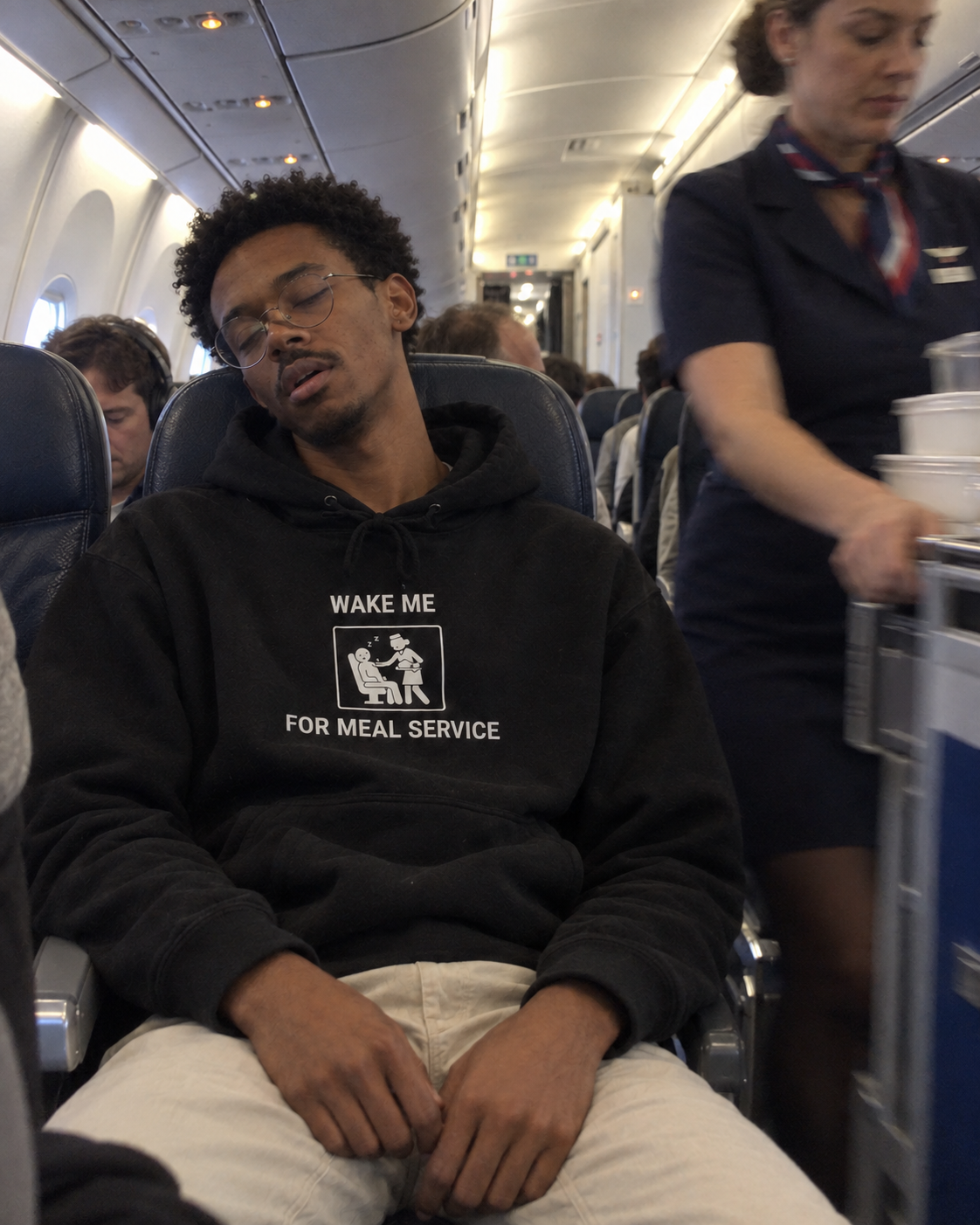 Wake Me for Meal Service - Hoodie divertido de viaje